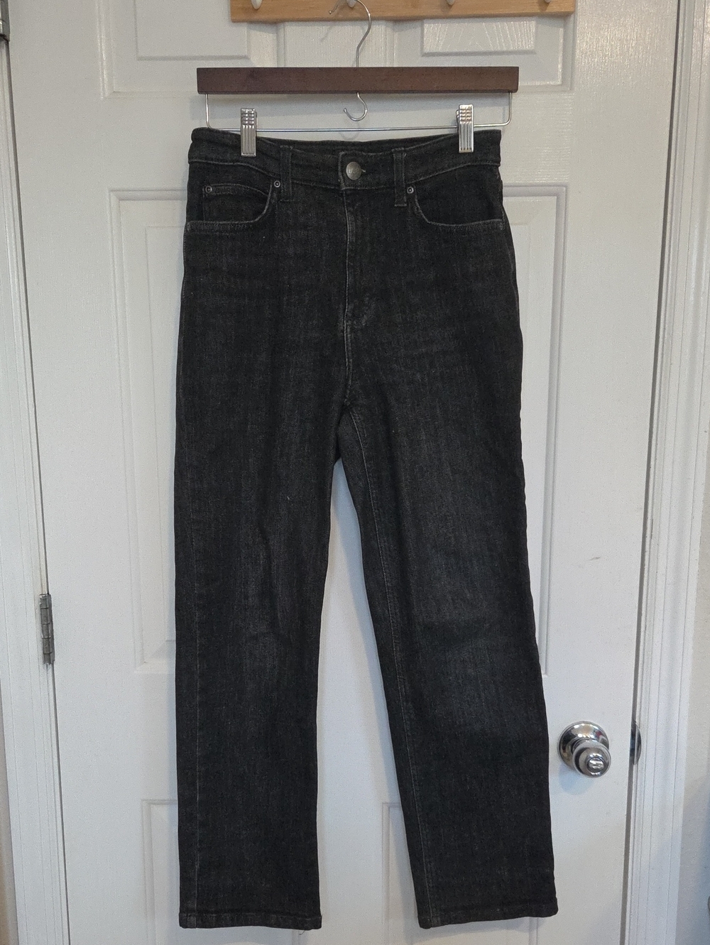 Lee Women's Black High Rise Straight Jeans ~ SIZE 26